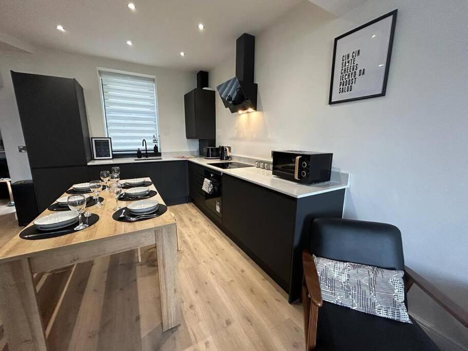 Villa Caernarfon Modern Townhouse Snowdonia Esterno foto